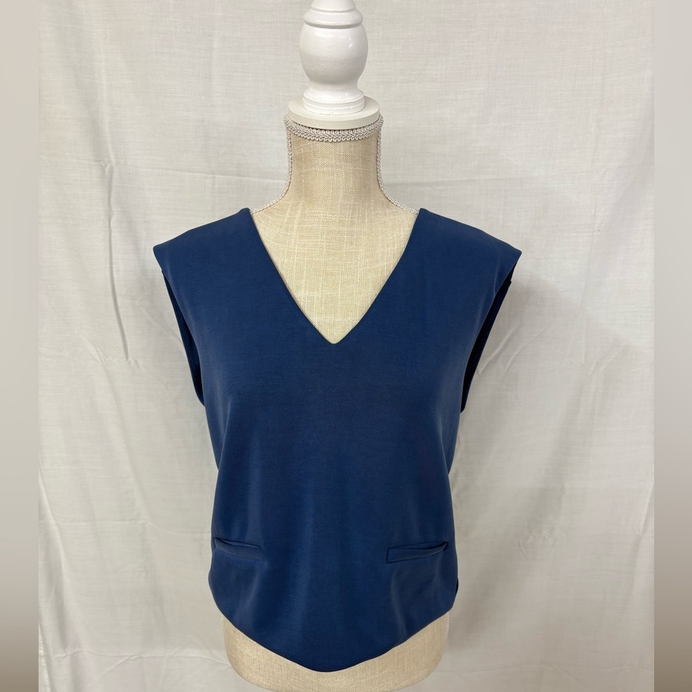 NWOT A New Day Classic V-Neck Sleeveless Top in Navy Formal Casual - Picture 2 of 9